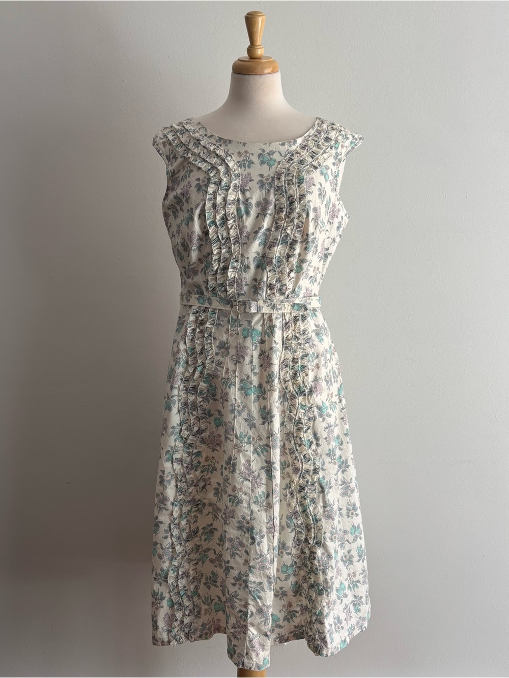 Vintage 1950s Cotton Floral & Fruit Print Dress / 34 waist